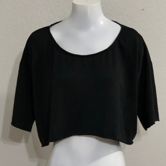 NWT Chill Out Black Crop Top - Picture 1 of 6